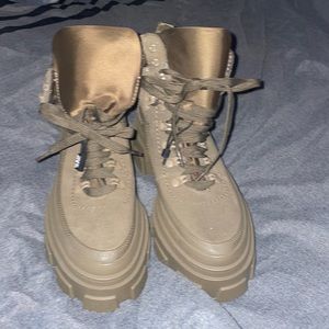 Zara boots hunter green super cute just never had a chance to wear them